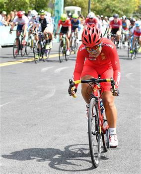 自行车女子组合绕圈赛：中国选手无缘奖牌