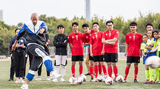 中国足球需要建立体系 梅西仍有机会赢得世界杯——专访阿根廷球星贝隆