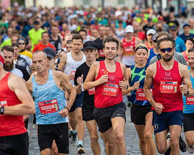 立陶宛首都马拉松赛吸引6500多名参赛者
