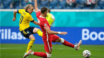 瑞典绝杀波兰E组头名晋级